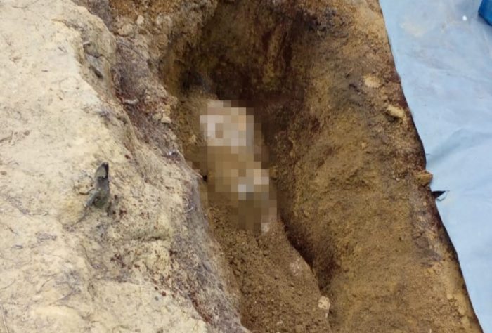 Heboh, Warga Temukan Mayat Terkubur Tanpa Busana di Belakang Rumah Warga