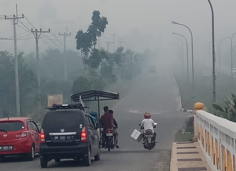 Hujan Turun Cuaca Cerah Namun Jarak Pandang 3 KM Kabur