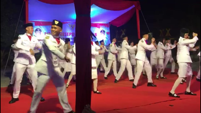 Hadiri Resepsi Kenegaraan, 33 Anggota Paskibraka Joget Kewer-Kewer 