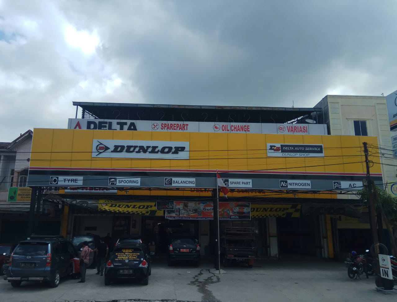Mudik Nataru 2020, Pusat Penjualan Ban Ramai Konsumen