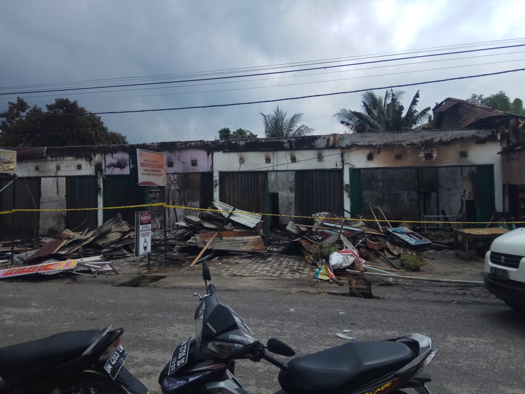 Sijago Merah Beraksi, 8 Ruko Permanen di Pelalawan Hangus