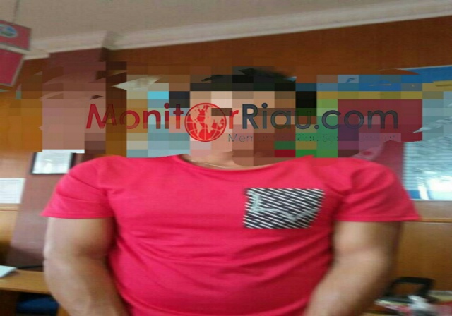 Warga Desa Jangkang Kecamatan Bantan Kabupaten Bengkalis Ditangkap Sat Narkoba Bengkalis