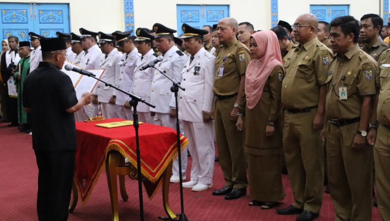 Pemkab Lantik 279 Pejabat Administrator dan Pengawas Serta Jabatan Fungsional
