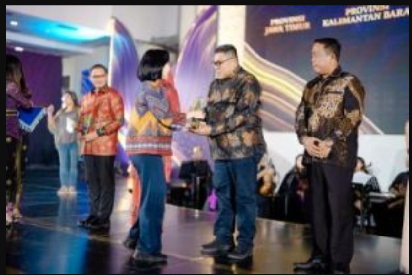 Pemprov Riau dan Tiga Sekolah Raih Apresiasi Cerdas Berkarakter dari Kemendikbudristek