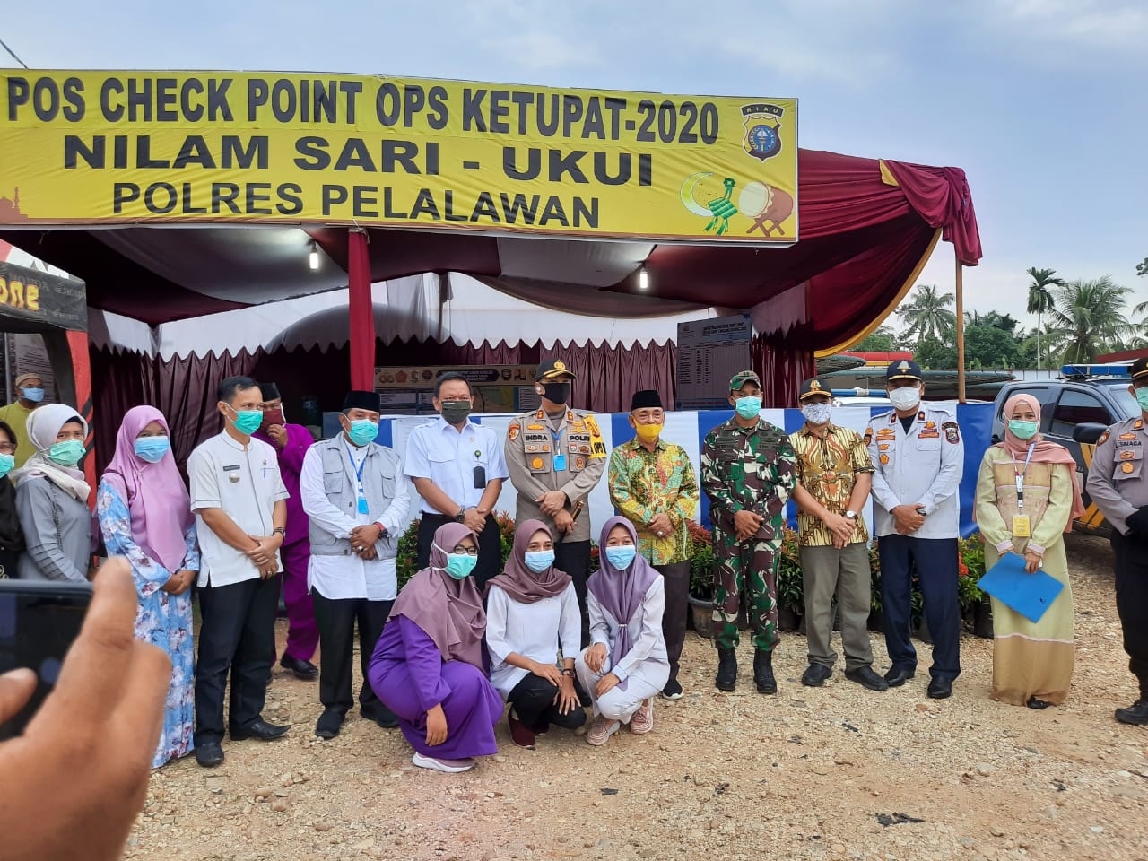 Bupati Pelalawan Kunjungi Pos Check Point di Ukui
