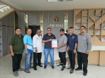 Verifikasi Kota Selesai, Panitia Serahkan Berkas Bambang Prayetno ke PWI Provinsi