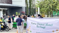 Aksi Sosial Patra Dumai Hotel, Dari Takjil hingga Sembako untuk Masyarakat