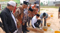 Wali Kota Dumai Letakkan Batu Pertama Pembangunan Gedung SMP IT Ath Thaariq Muhammadiyah