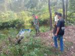 Babinsa Sertu Sareh Lakukan Pengecekan Kanal di Jalan Mataram Ujung