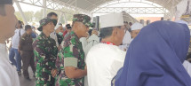 Dandim 0320/Dumai Sambut Jemaah Haji Dengan Hangat di Pelabuhan Pelindo