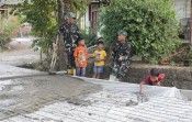 Satgas TMMD 129 Bojonegoro, Bangun Jembatan Hati dengan Generasi Penerus