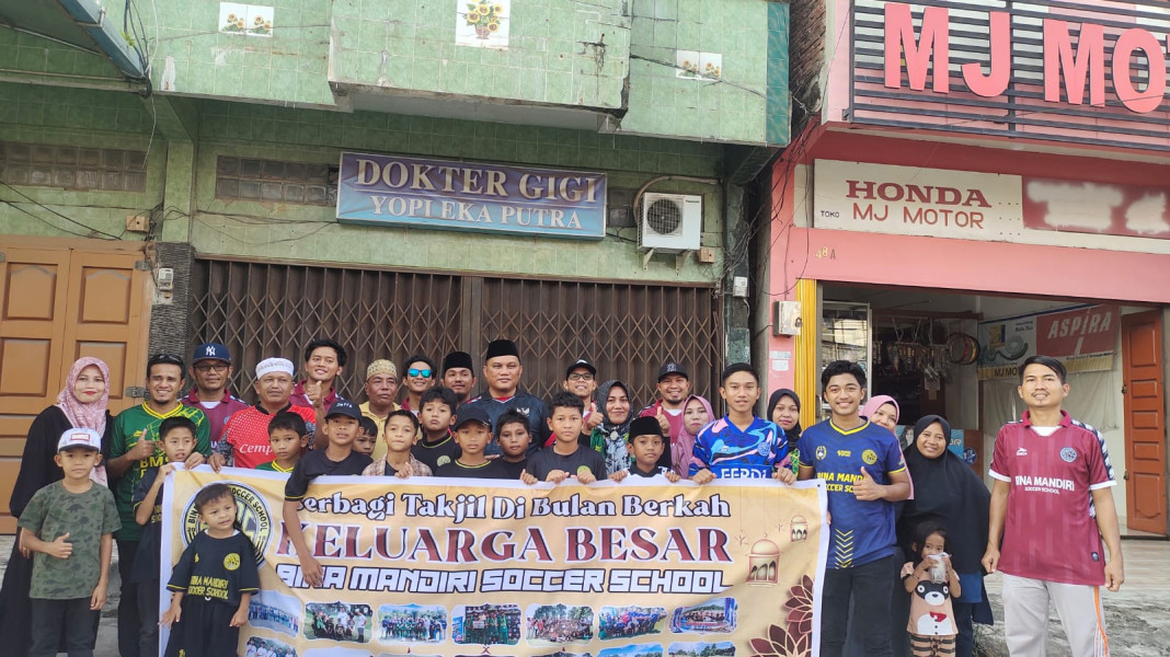 Tradisi Tahunan, BMSS Family Berbagi 500 Paket Takjil