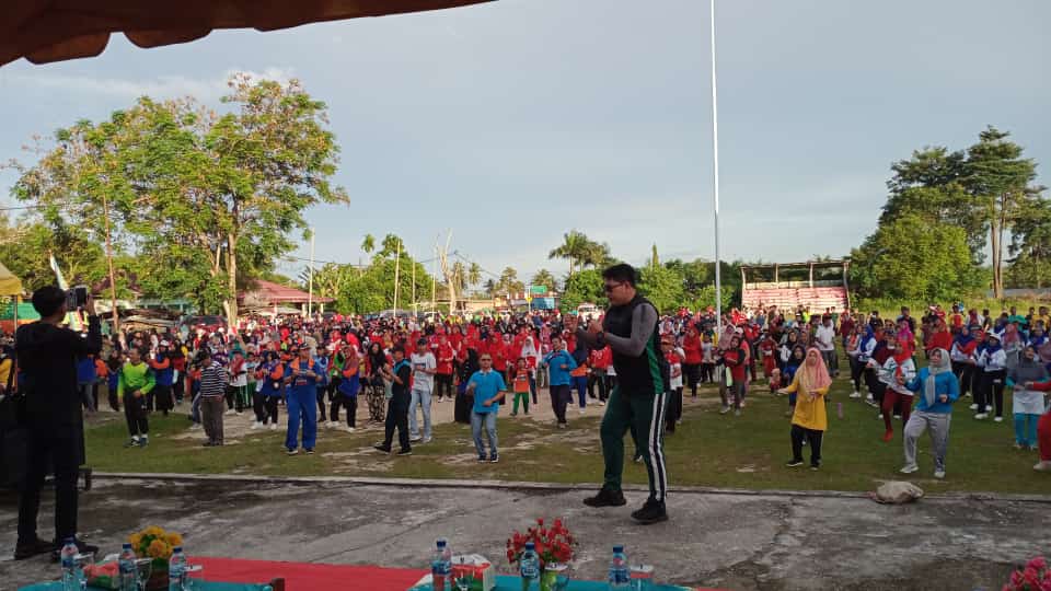 Danramil 02 Ikuti Senam Sehat dan Gerak Jalan Santai