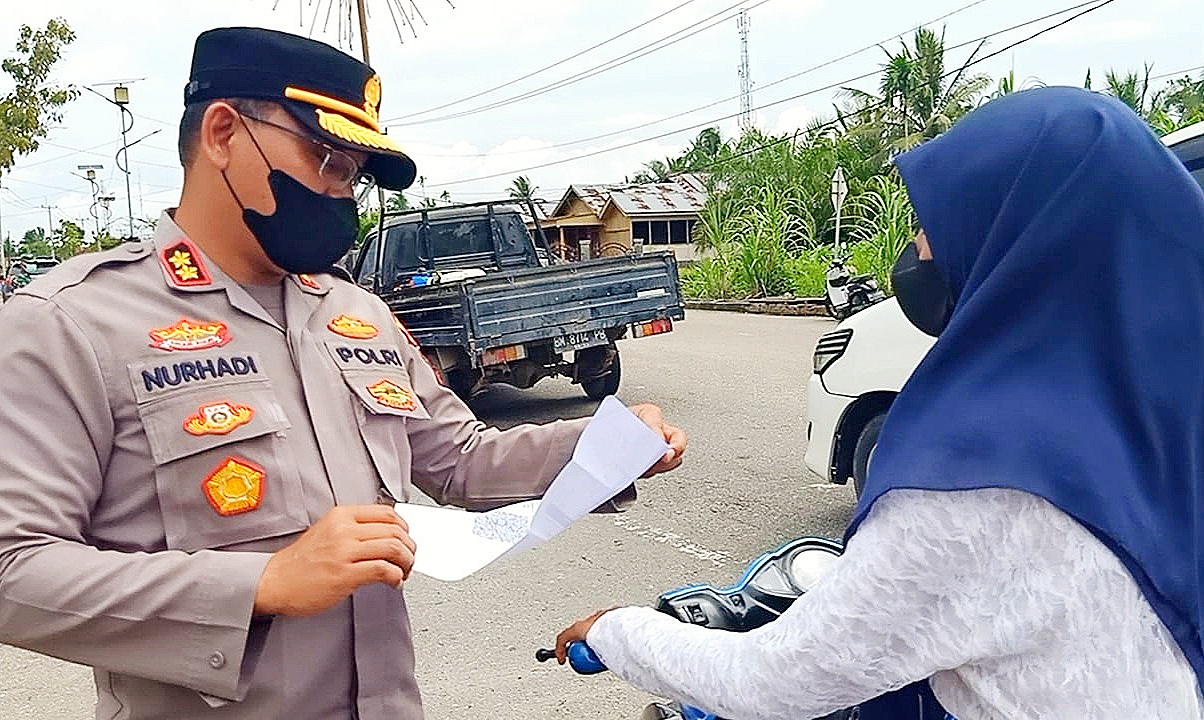 Kapolres Rohil Pimpin Penyekatan Vaksinasi COVID-19 di Bagansiapiapi