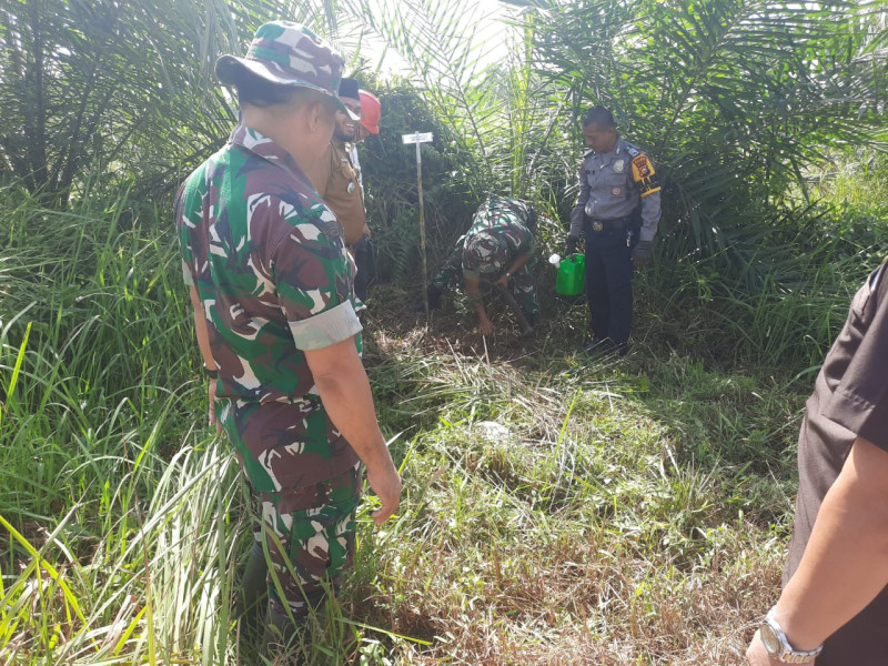 Pelda Hendrianto Ikuti Giat Penanaman Pohon Ketapang