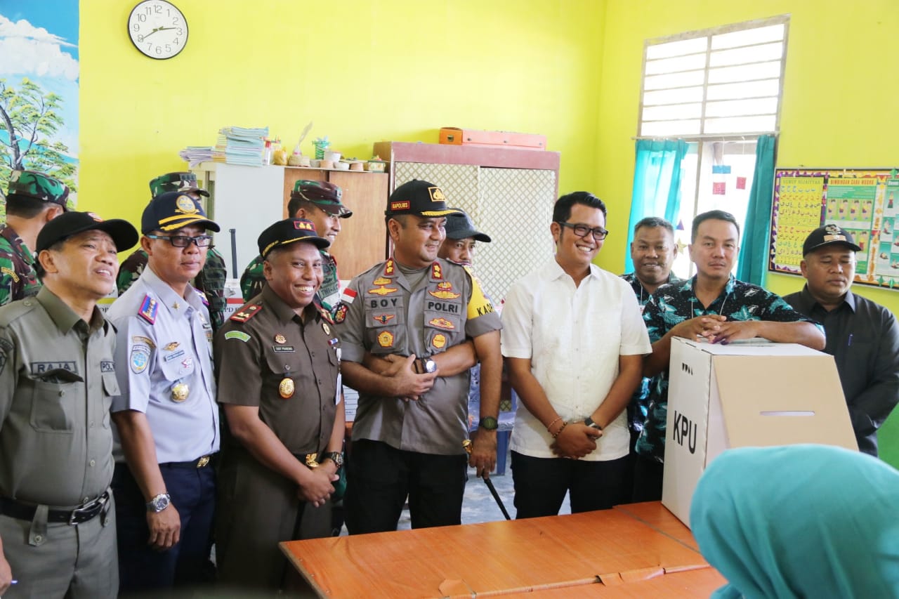 Bupati dan FKPD Bintan Tinjau Pelaksanaan Pemilu 2019