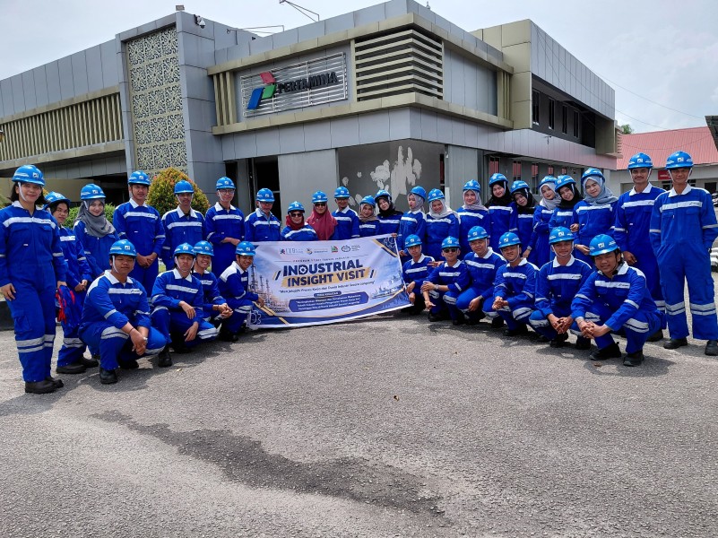 Kunjungi PT Pertamina Patra Niaga RU Dumai, Mahasiswa Teknik Industri ITB Riau Pesisir Perluas Wawasan Lapangan