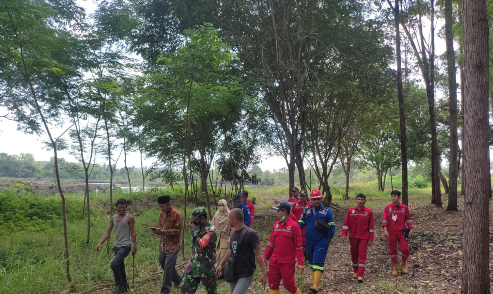 Serma Azman Bersama Lurah dan BPBD Dumai Laksanakan Patroli Cegah Karhutla