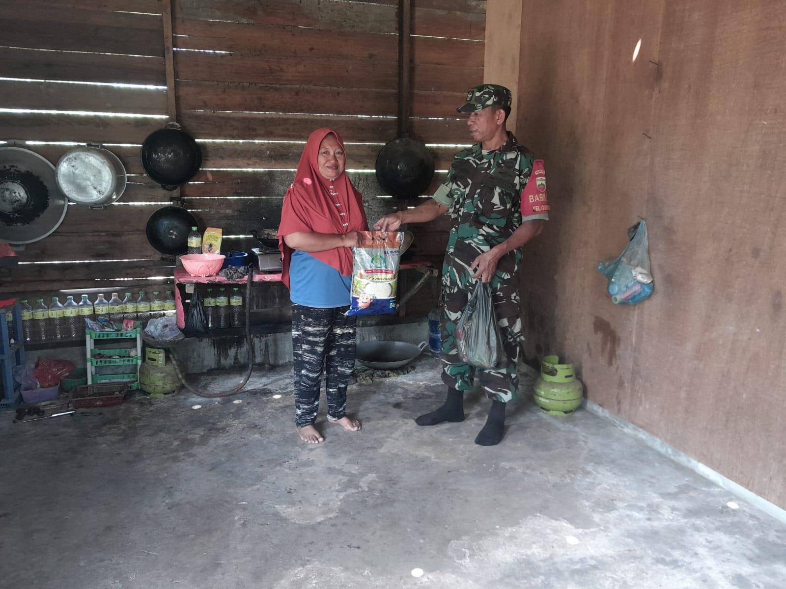 Pelaksanaan Giat Babinsa Masuk Dapur Oleh Serda Cerza Katno