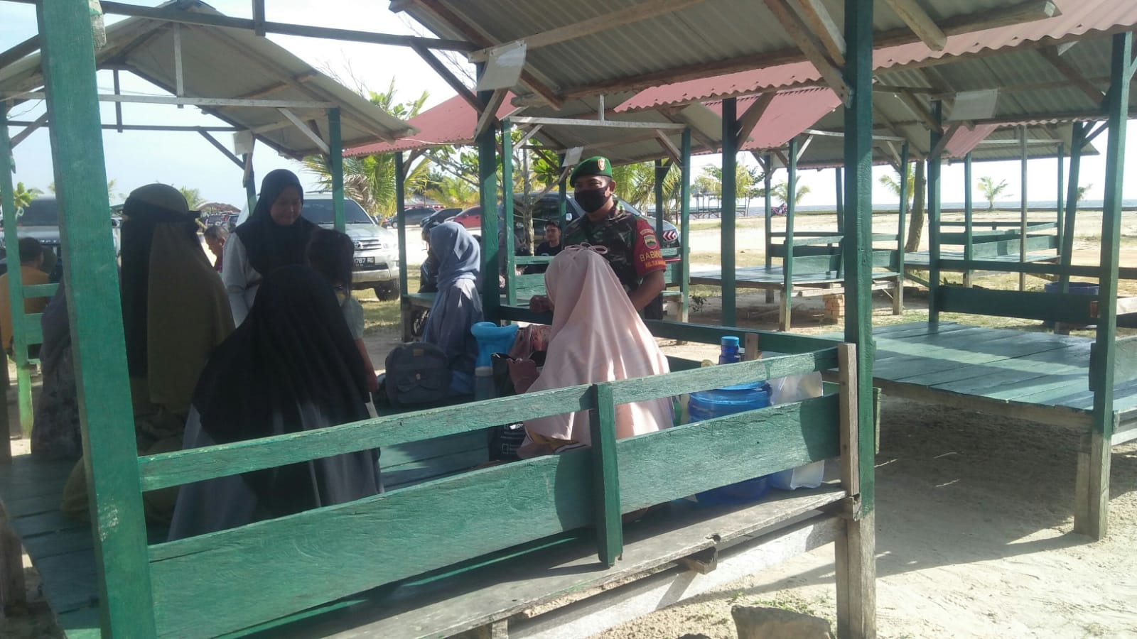 Babinsa Koramil PWK 04 Laksanakan Himbauan Cegah Covid-19