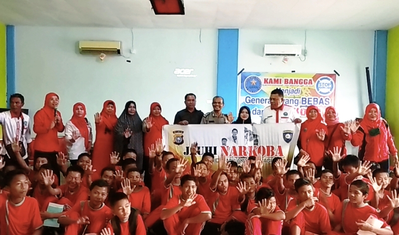 GANN Dumai Sosialisasikan Bahaya Narkotika di SMP Erna