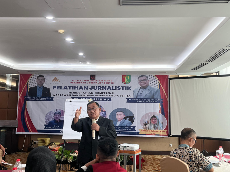 Wahyudi El Panggabean:  Profesi Wartawan, Mestinya jadi Jembatan Emas untuk Meraih Sukses