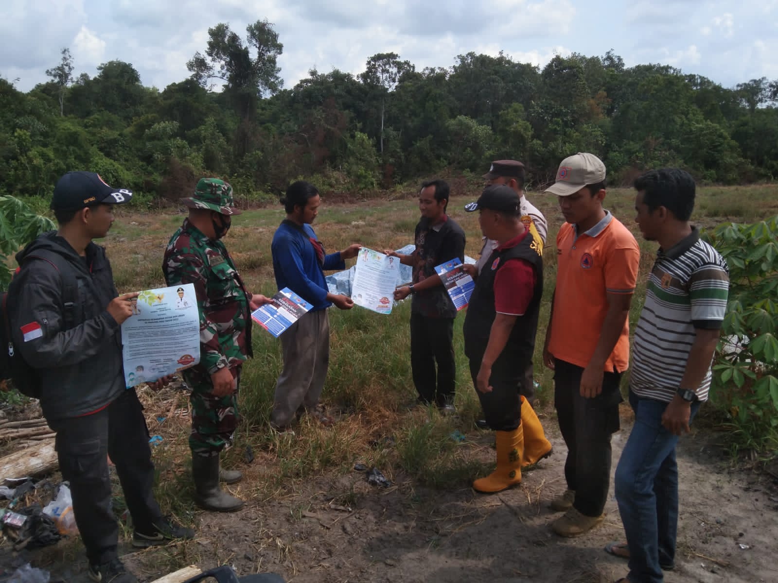 Serda Roni Sandra Laksanakan Himbauan Cegah Karhutla di Jalan Pawang Sidik