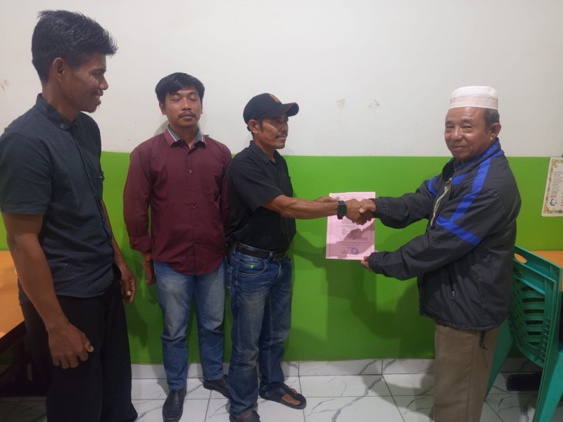 Pengurus UK TKBM SBKD PT. Sumber Tani Agung Penyembal Terima SK