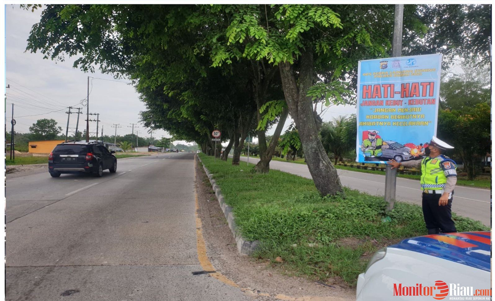 Satlantas Pasang Spanduk Ops Zebra Di Berabagi Titik Rawan