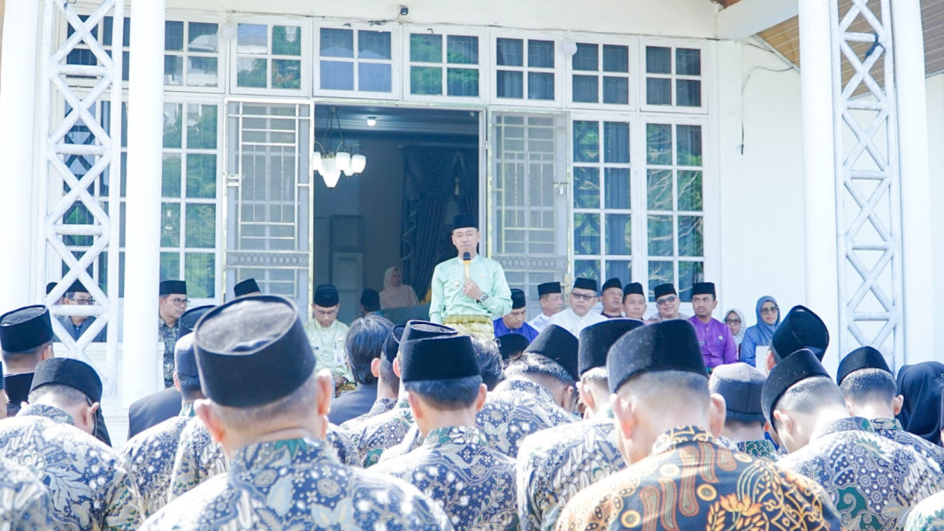Bupati Afrizal Sintong Lepas Kafilah Rohil Ikuti MTQ Tingkat Provinsi di Kota Dumai
