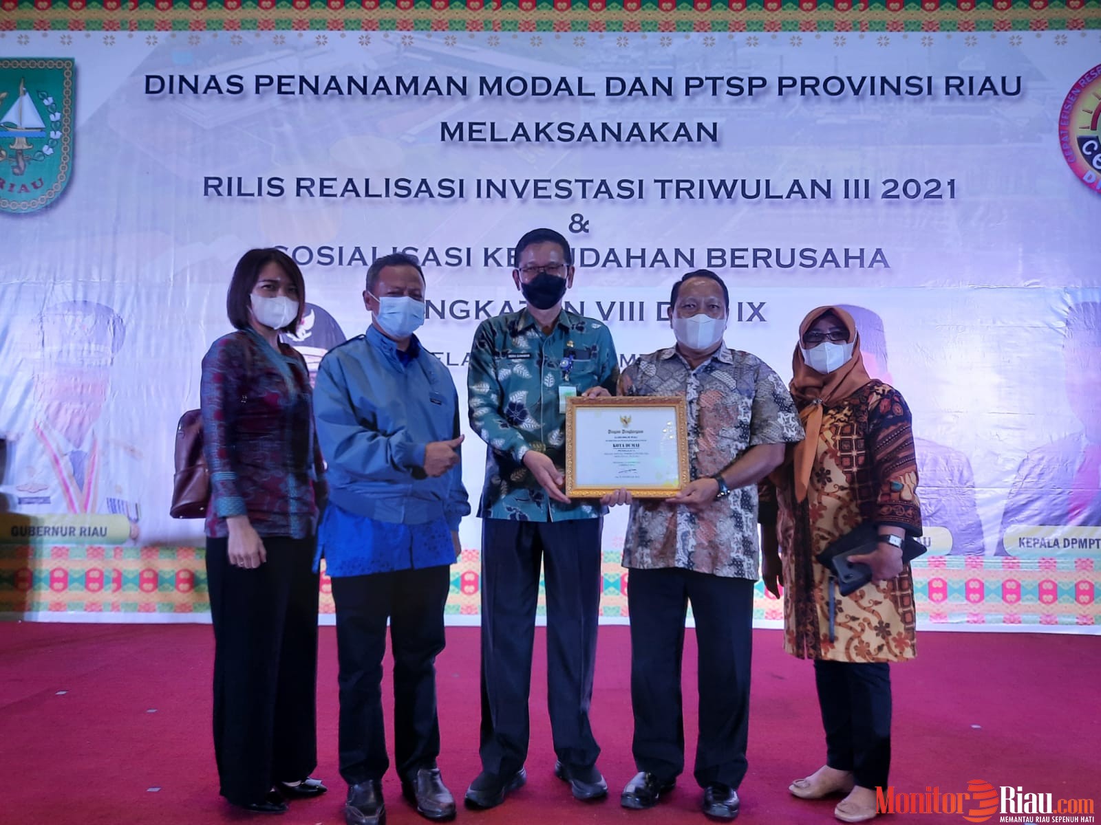 Dumai Raih Penghargaan Riau Invesment Award