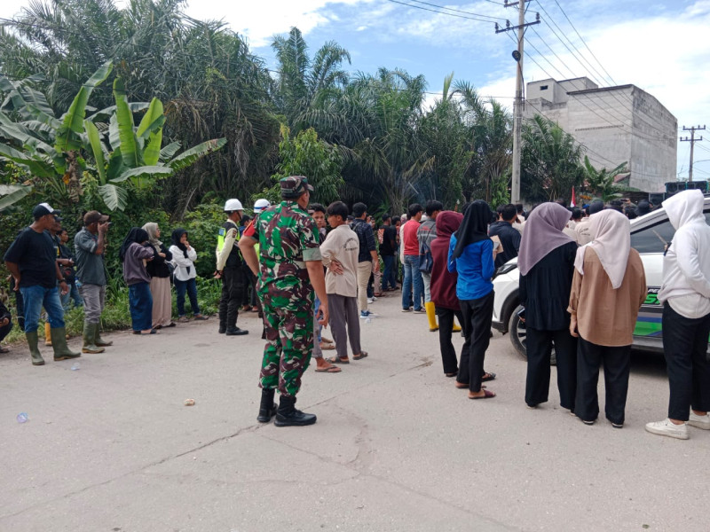 Danramil Sungai Sembilan Kawal Aksi Damai di PT Ivomas Tunggal dengan Pendekatan Humanis