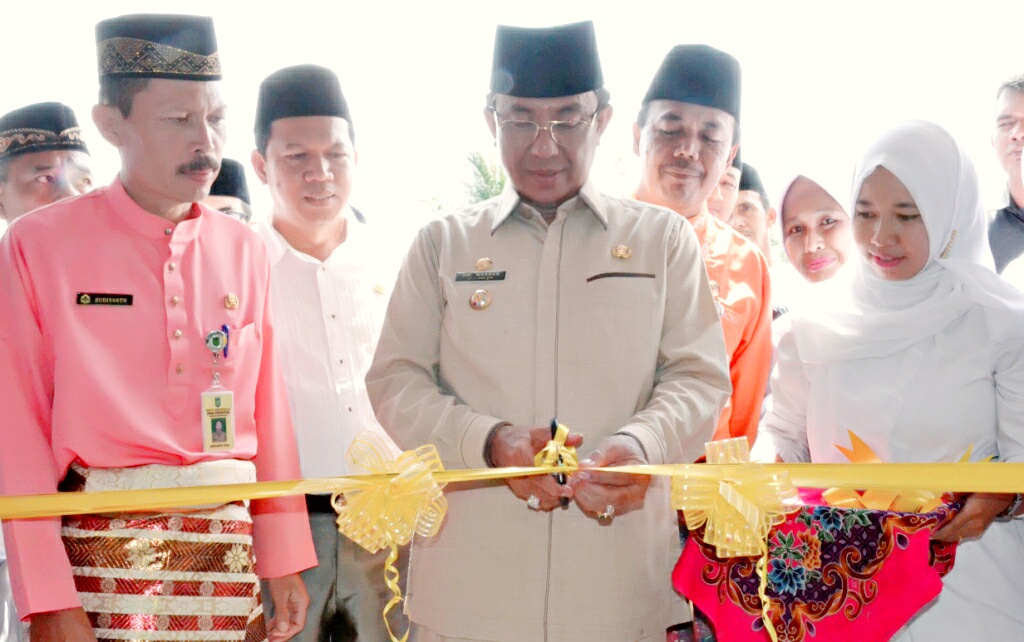 Bupati Wardan Resmikan Stasiun Pengisian Bahan Bakar Nelayan di Concong