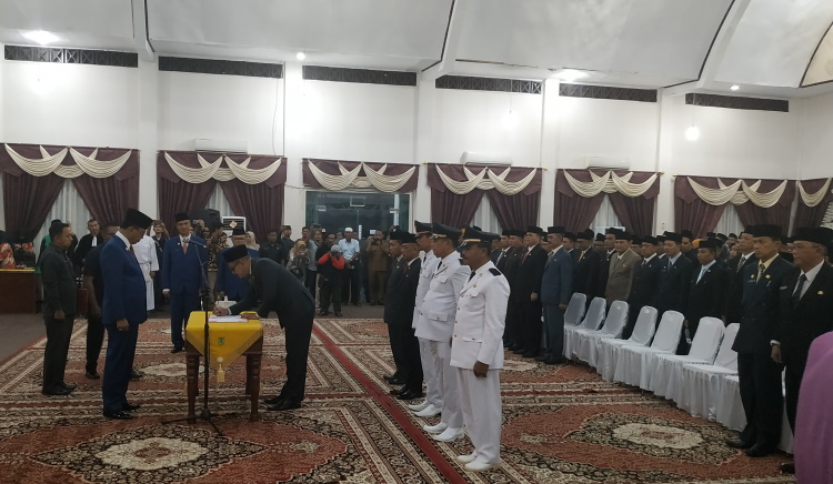 Bupati Rohil Lantik Plt Sekdakab M.Job Kurniawan Dan 239 Pejabat Esselon I.II Dan III