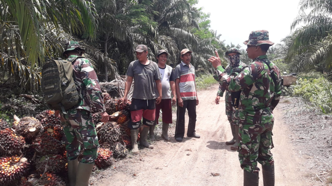 Personil Babinsa Koramil 03 Ingatkan Ini ke Masyarakat
