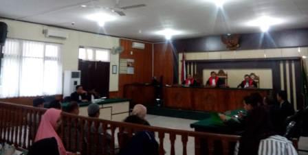 Hakim Minta Tiga Dokter Terjerat Korupsi Pengadaan Alkes Banyak Berdo'a