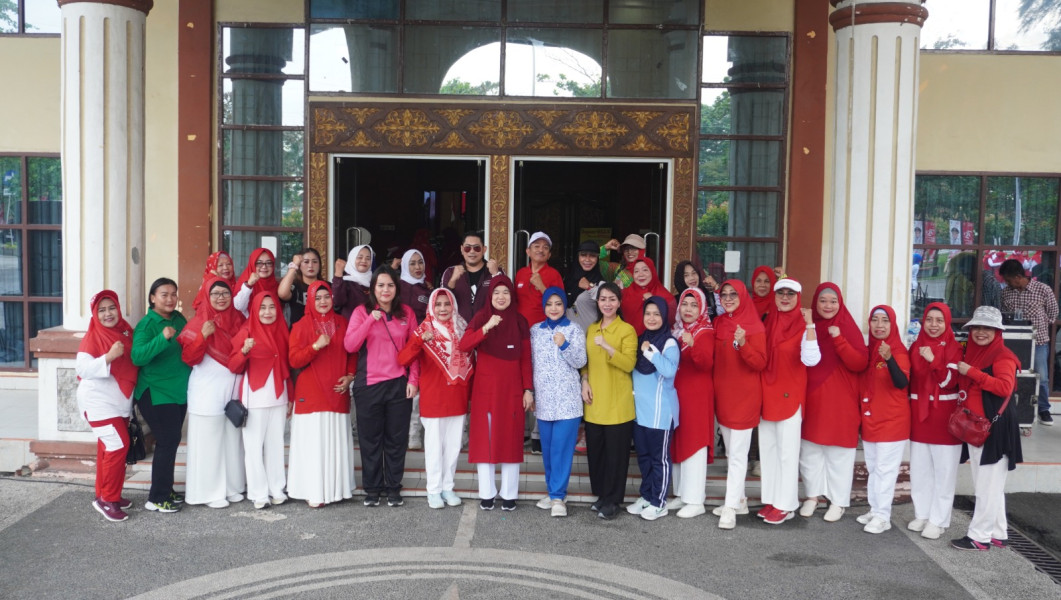 Letkol Inf Antony Tri Wibowo Ucapkan Selamat kepada Persit KCK LXXV Yang Raih Juara