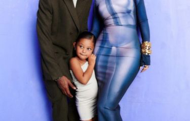 Momen Langka, Travis Scott dan Kylie Jenner Ajak Putrinya ke BMA 2022