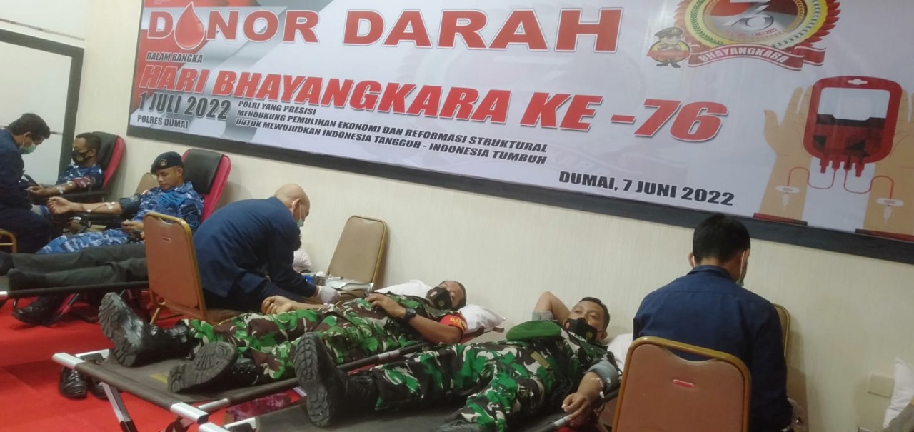 Kodim 0320/Dumai Ikuti Donor Darah di Mapolres Dumai