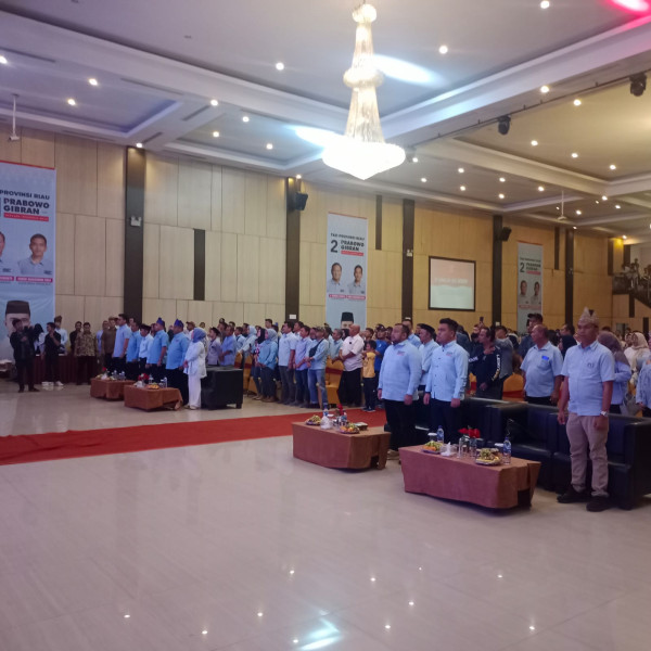 Ribuan Orang Memadati Ballroom Hotel Comforta, Ikuti Deklarasi Mendukung Prabowo - Gibran
