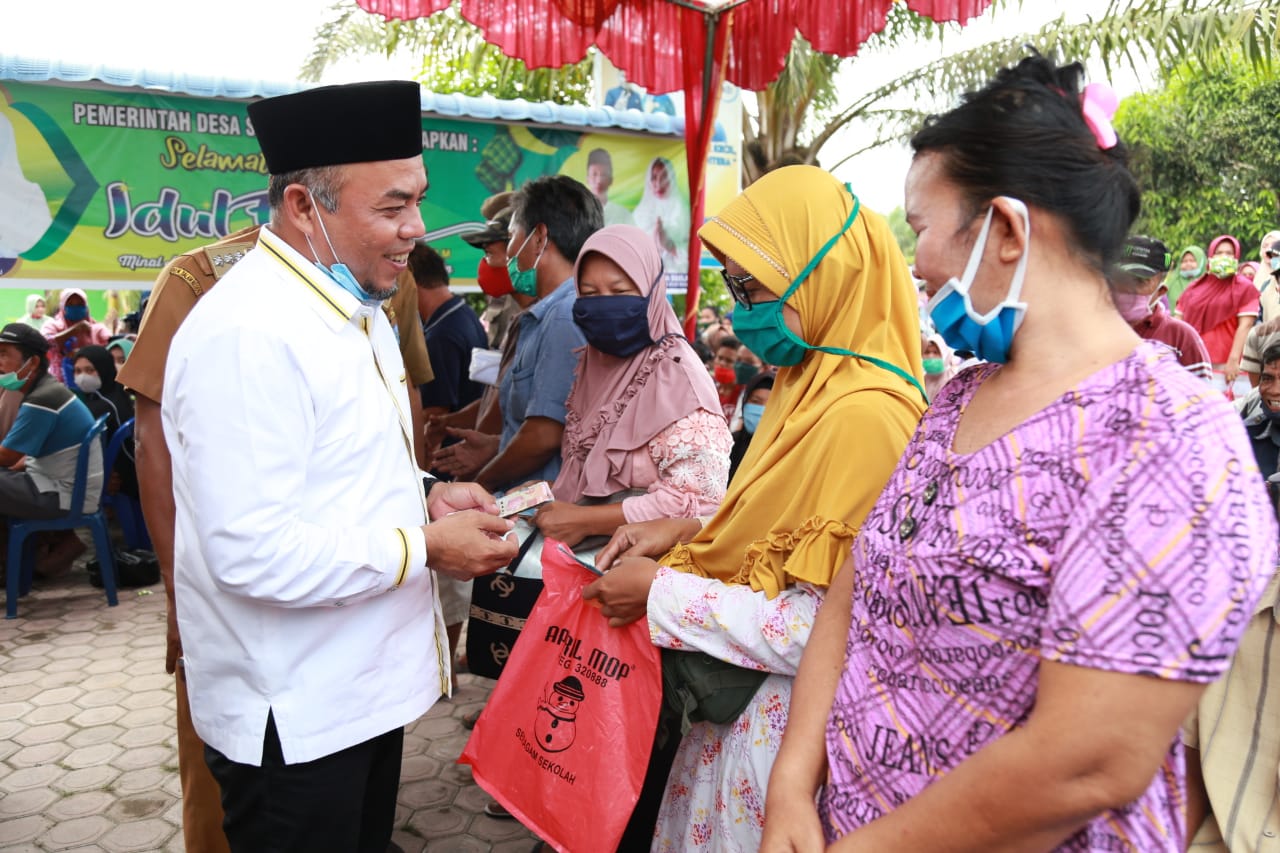 Bupati Labuhanbatu Salurkan BST APBD di Kecamatan Bilah Hilir