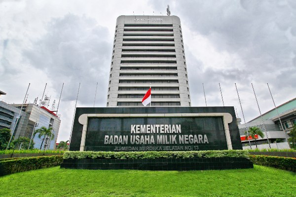 Jokowi Berburu Investasi, Konsolidasi Operasi Jadi Tahap Awal Holding BUMN