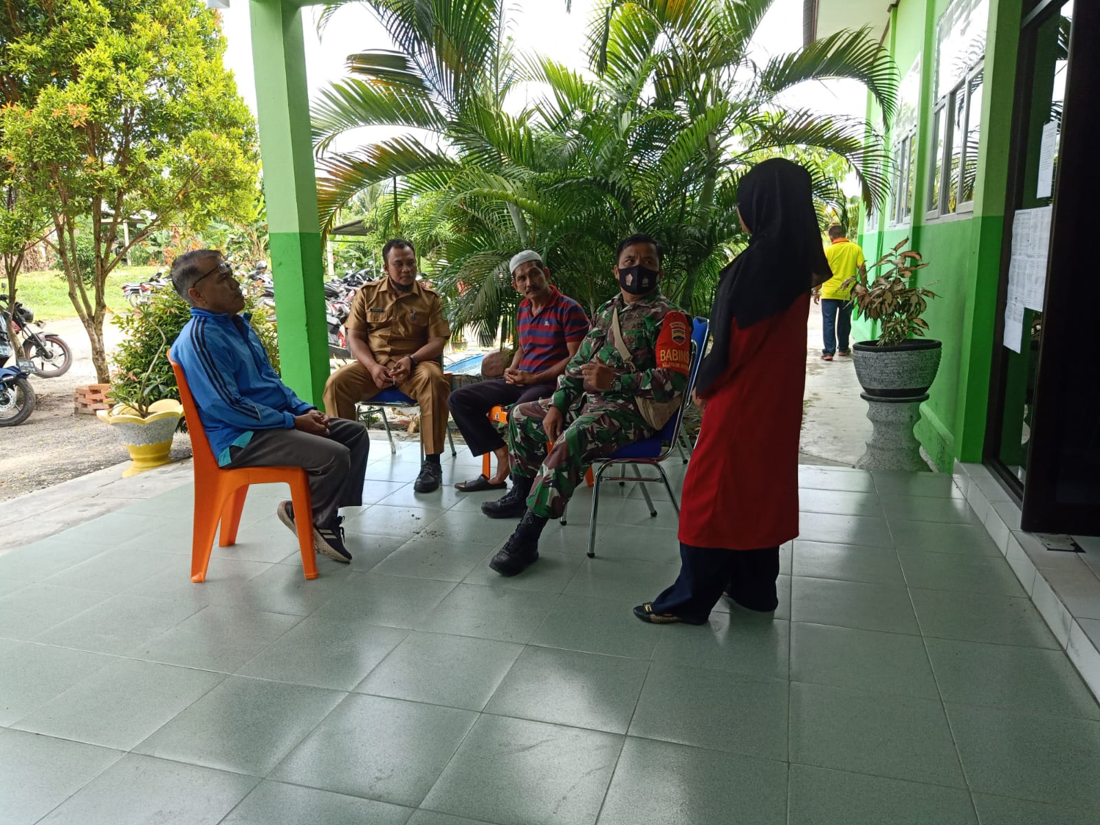 Jelang MPLS, Serka Albinur Lubis Laksanakan Komsos