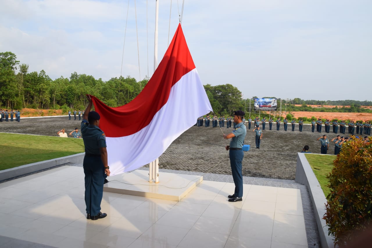 Pasukan LANTAMAL IV Perkuat Upacara Bendera 17-San