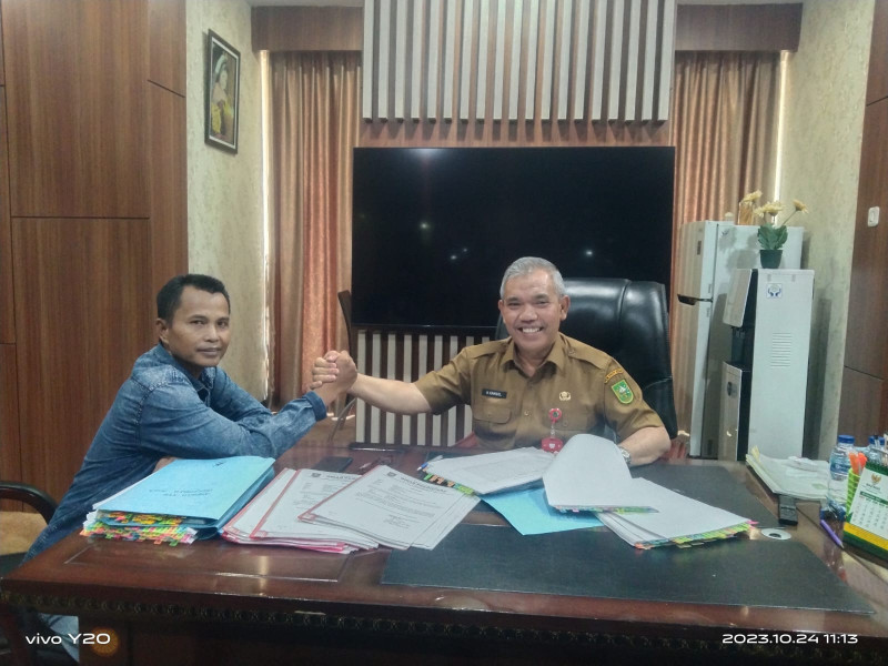 Jalin Silaturahmi, Pemred Kiblatriau.com Kunjungi Kantor Disdik Riau