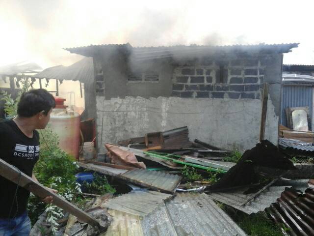Tiga Petak Rumah di Jalan Lepin Dumai Terbakar