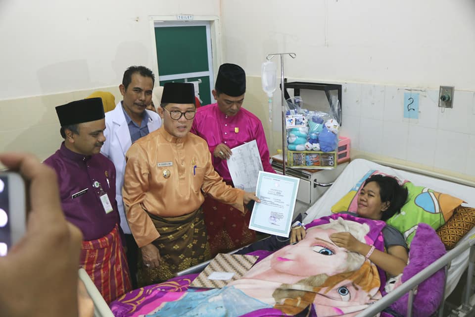 Walikota Kunjungi Bayi yang Lahir di Hari Jadi Kota Dumai