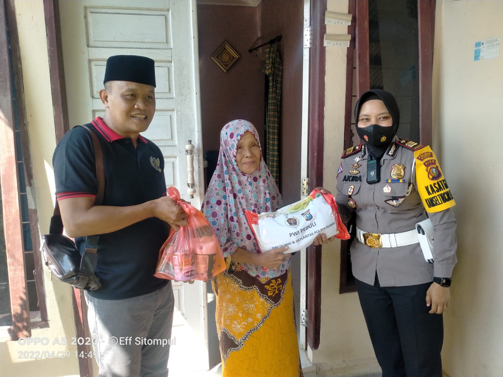 Jumat Berkah, PWI Dumai bersama Kastlantas Berbagi Kebaikan Jelang Lebaran