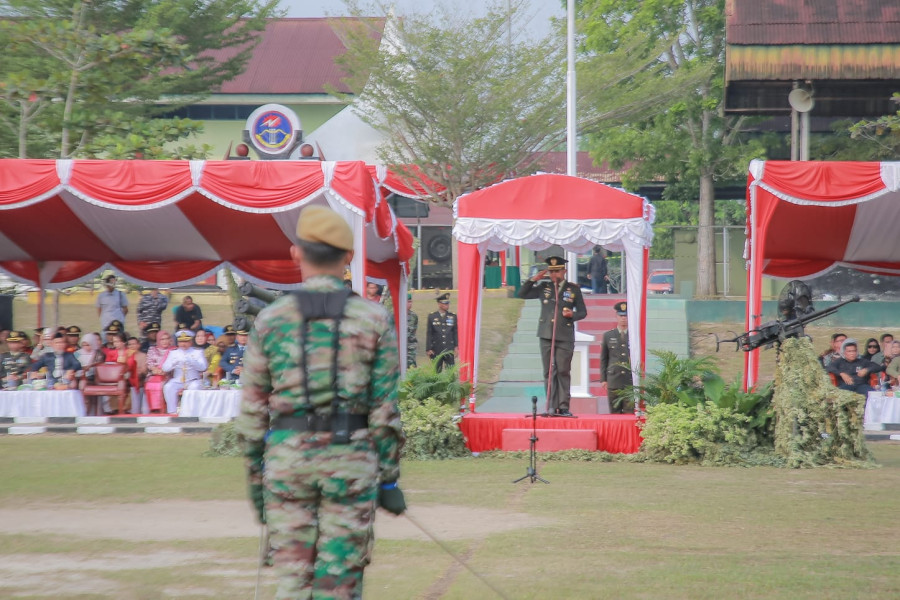 Dandim 0320/Dumai Memimpin Upacara HUT TNI ke 78