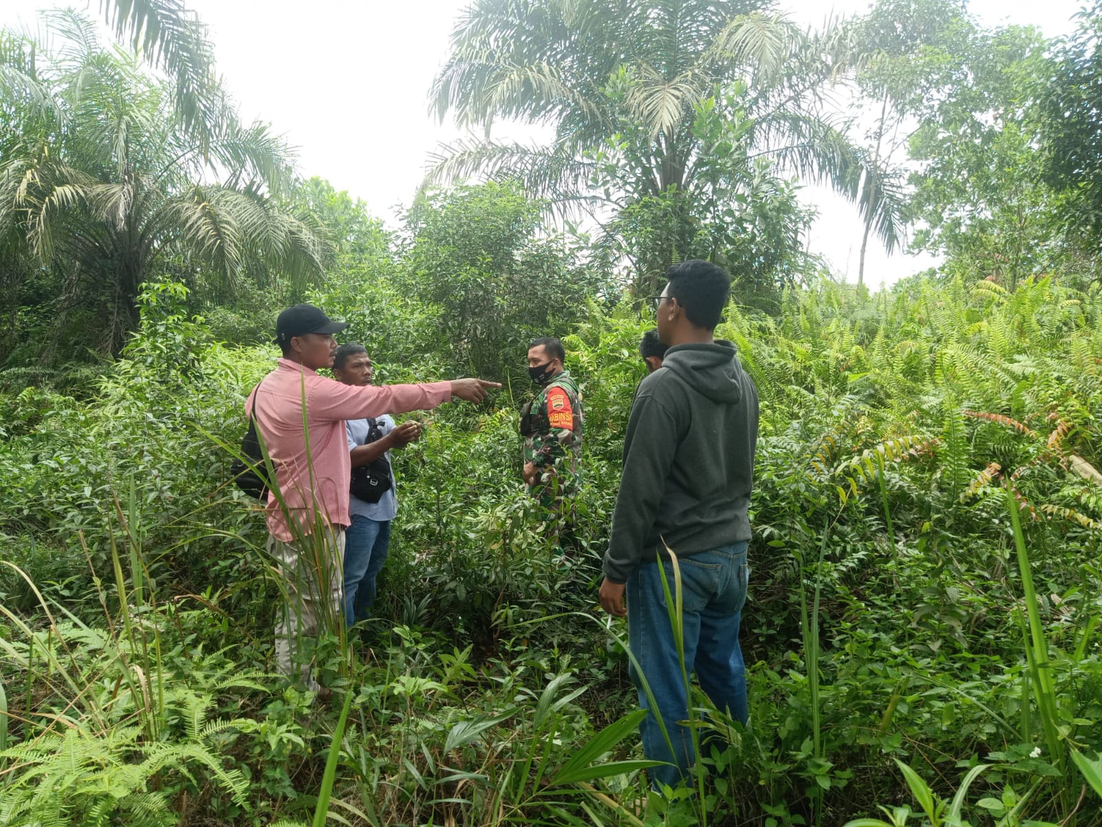 Laksanakan Pencegahan Karhutla, Ini Yang Dilakukan Oleh Sertu Albinur Lubis